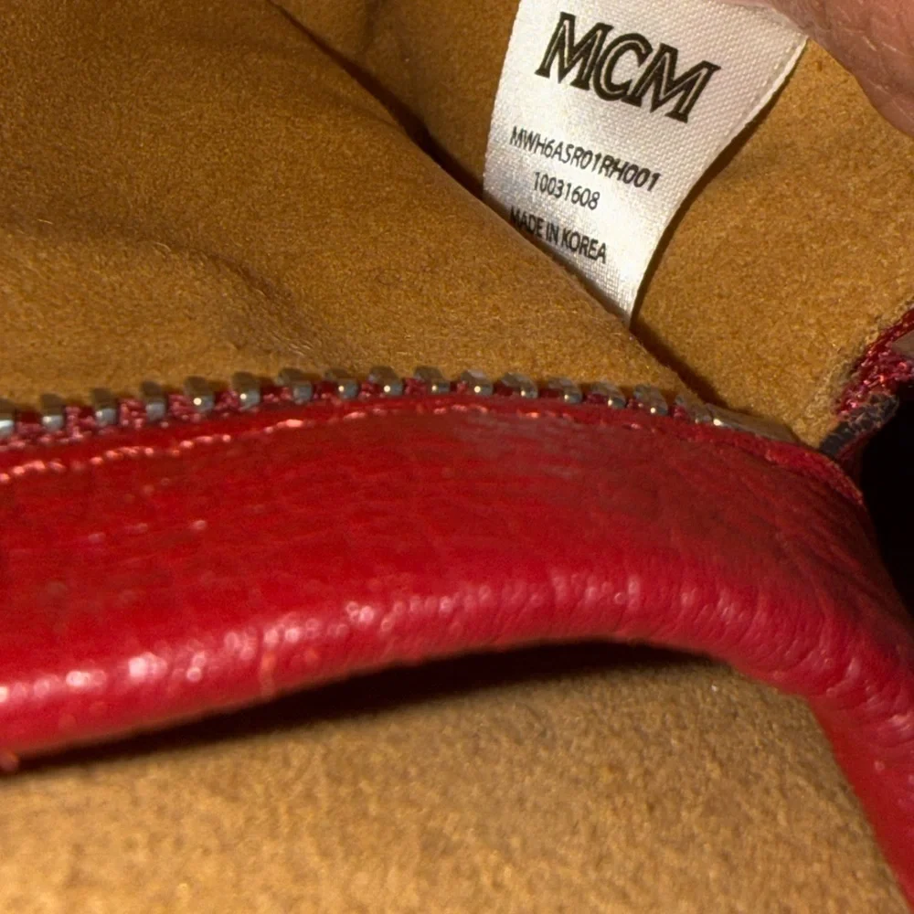 MCM Red Pebbled Leather Top-Handle Shoulder Bag🔥🔥